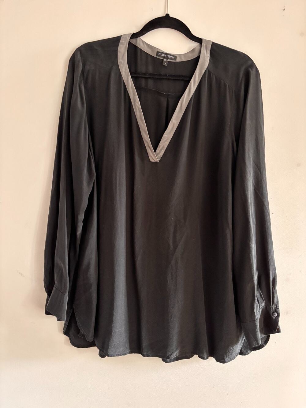 Eileen Fisher 100% Silk Tunic Top Womens XL Black Colorblock V Neck Long Sleeve